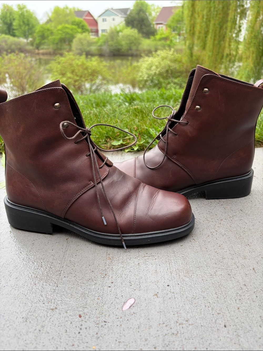 100% Italian Leather Mocha Brown Lace-Up Boots - Picture 9 of 10